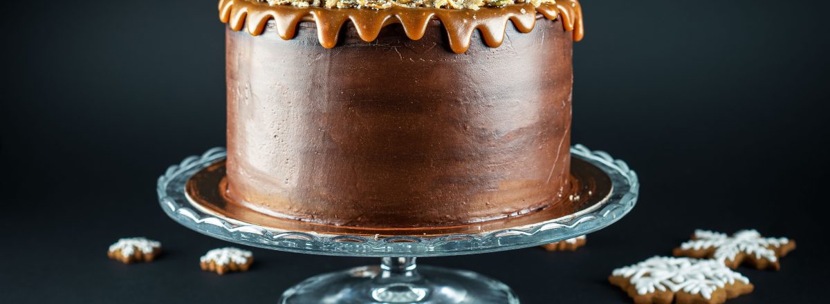 Prabangus karamelės ir šokolado tortas su ‘Toffee’ ir kreminio sūrio pertepimu