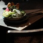 Avokado salotos su grikių pop-cornais